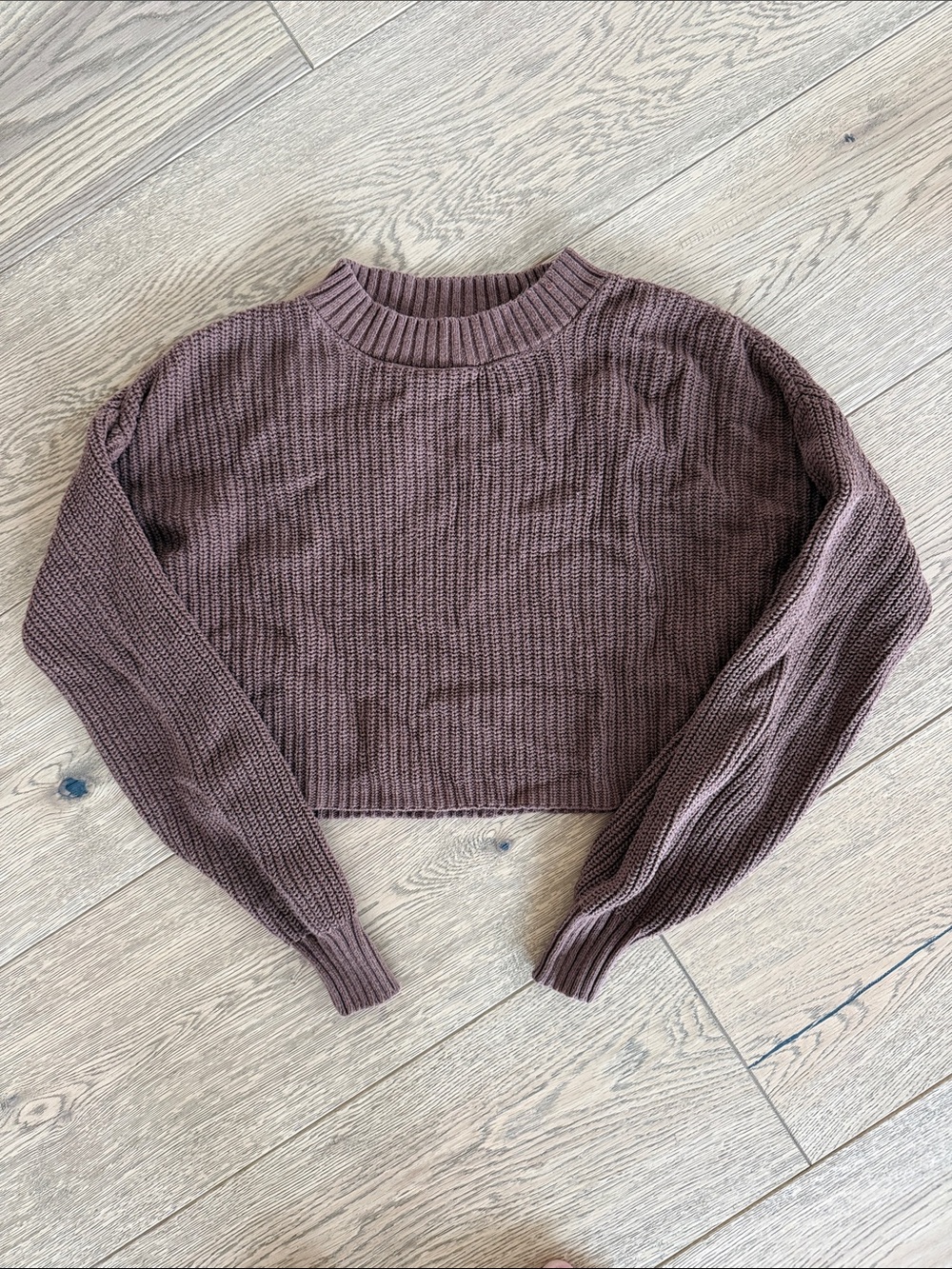 Hollister Cropped Knit Sweater in Chocolate brown XS